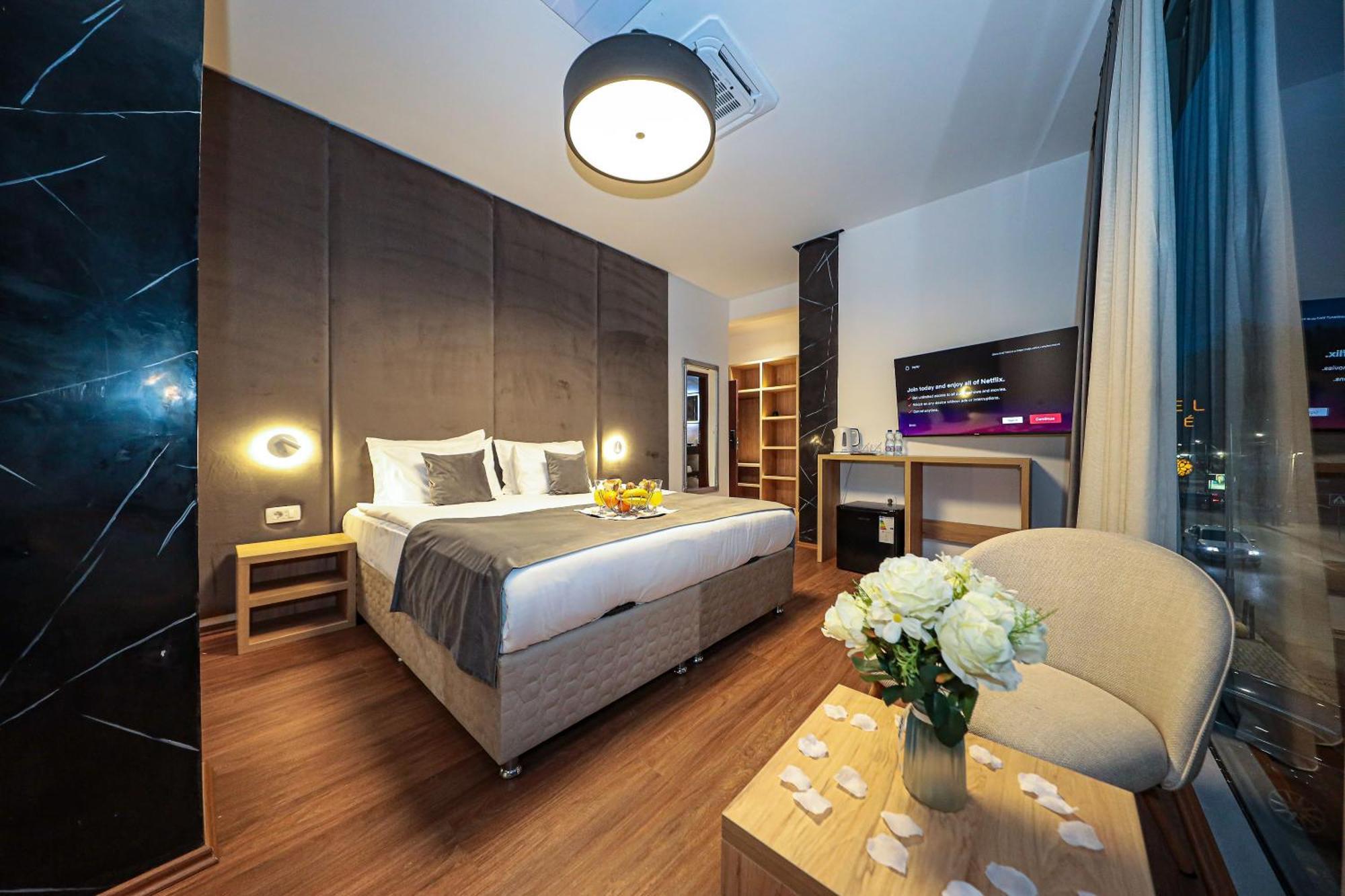 Hotel Prive Peje Luaran gambar
