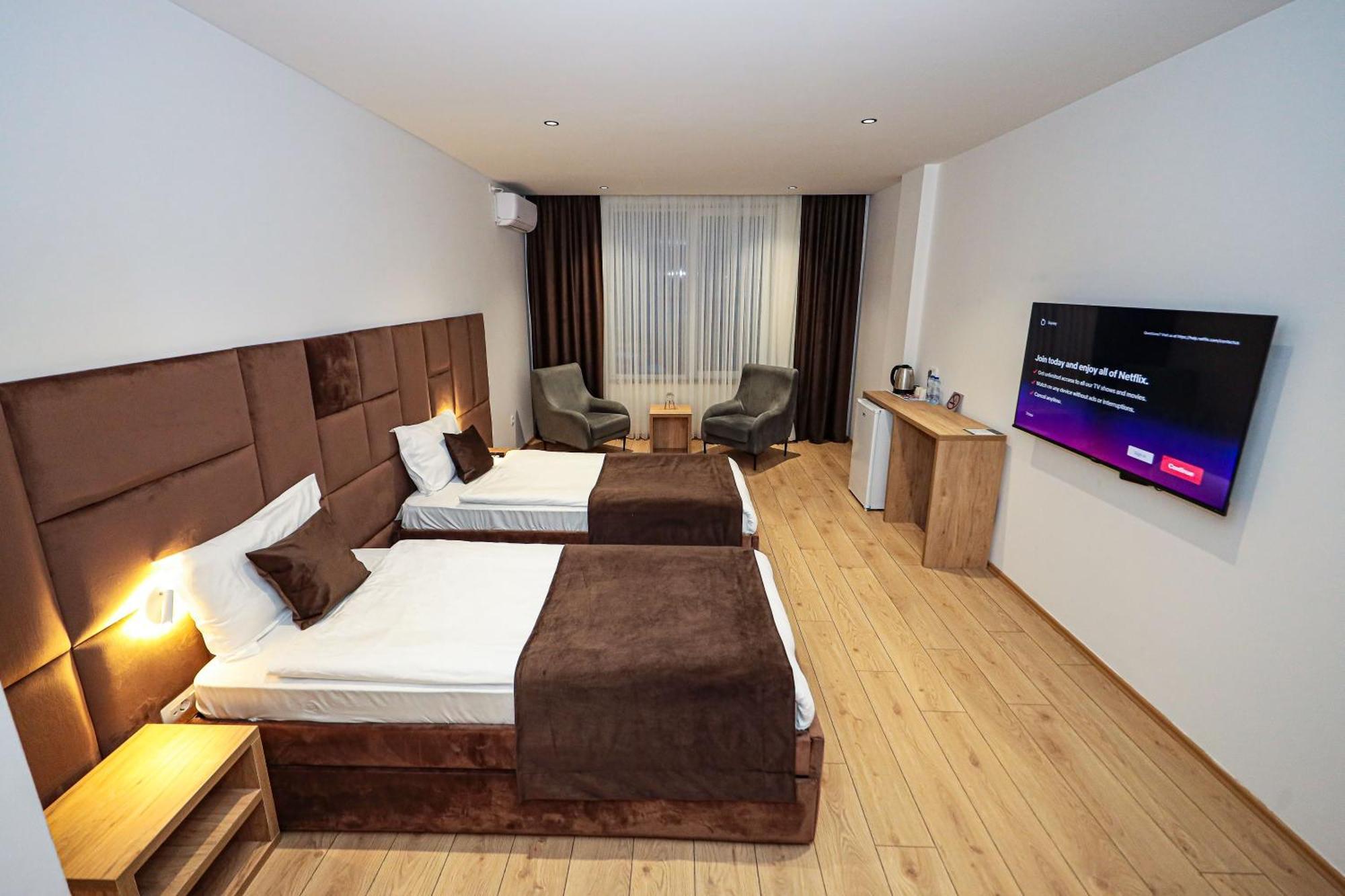 Hotel Prive Peje Luaran gambar