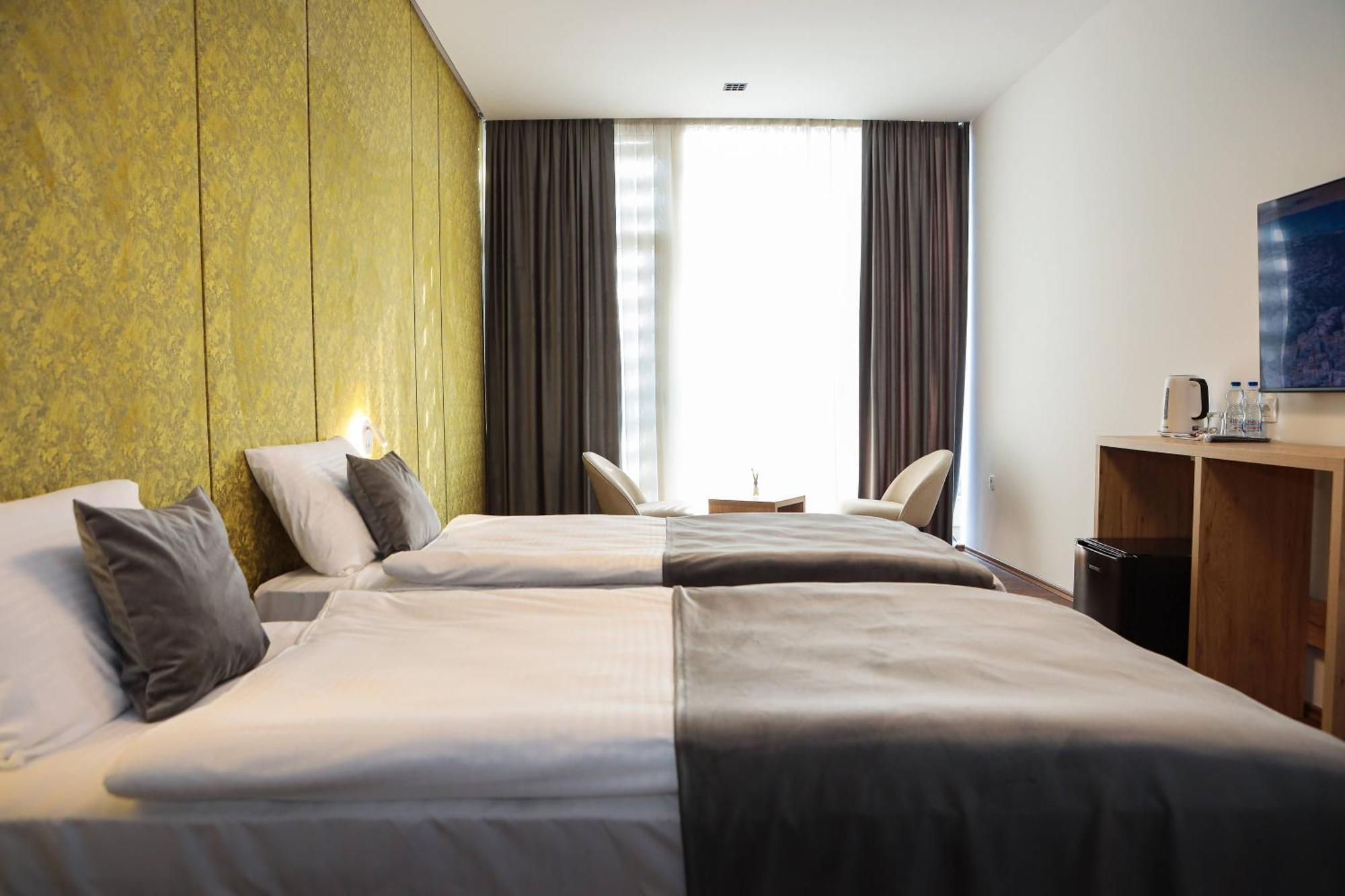 Hotel Prive Peje Luaran gambar